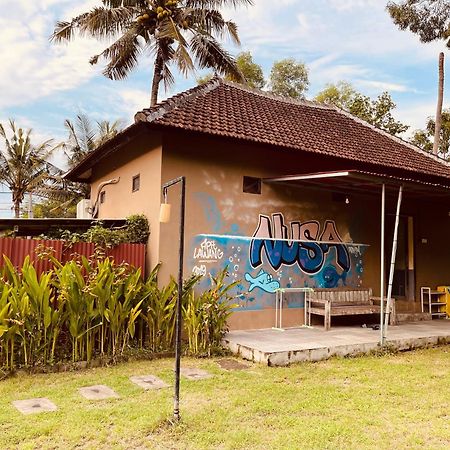 Pedidi Penida Hostel Batununggul Dış mekan fotoğraf