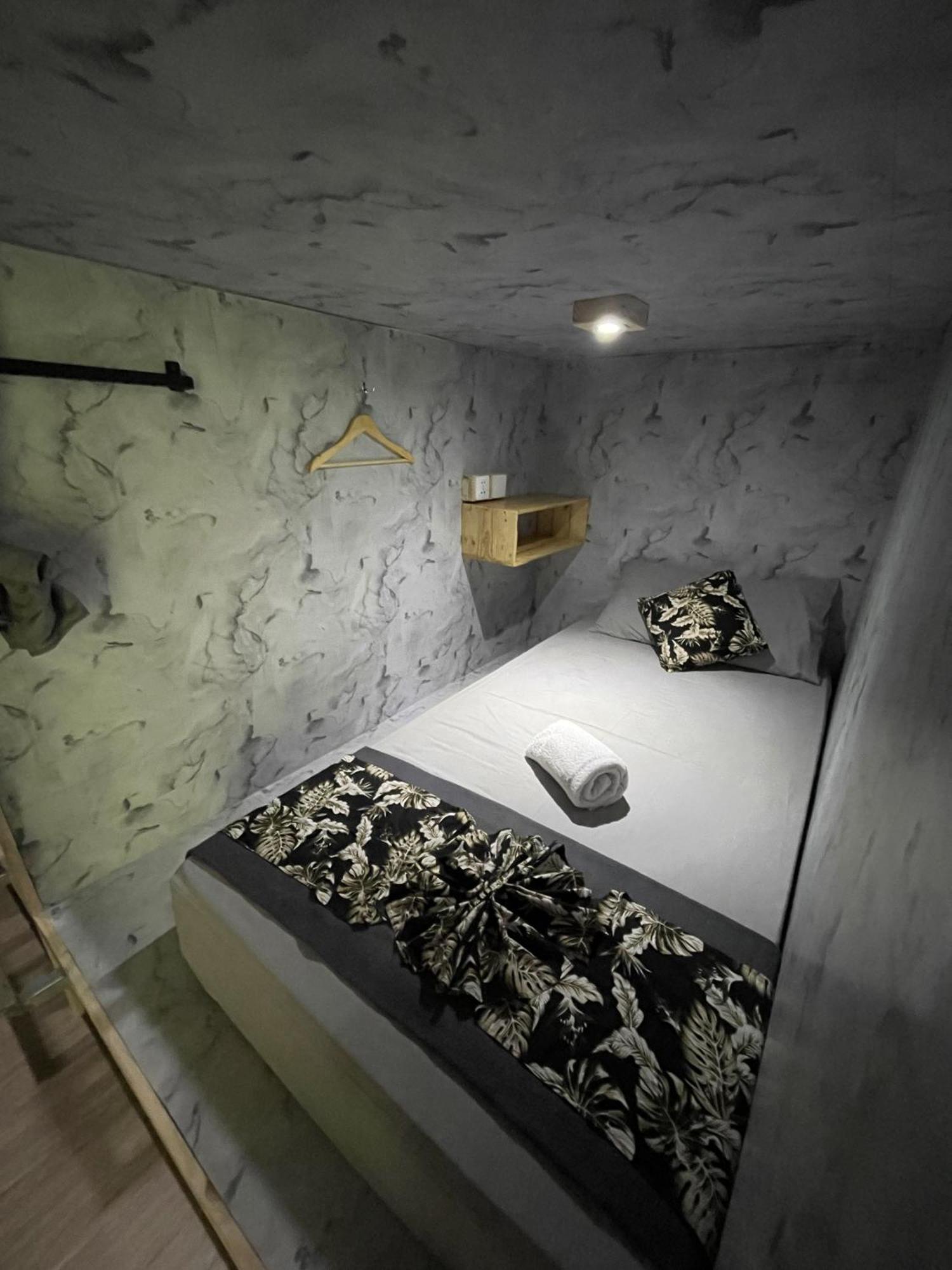 Pedidi Penida Hostel Batununggul Dış mekan fotoğraf