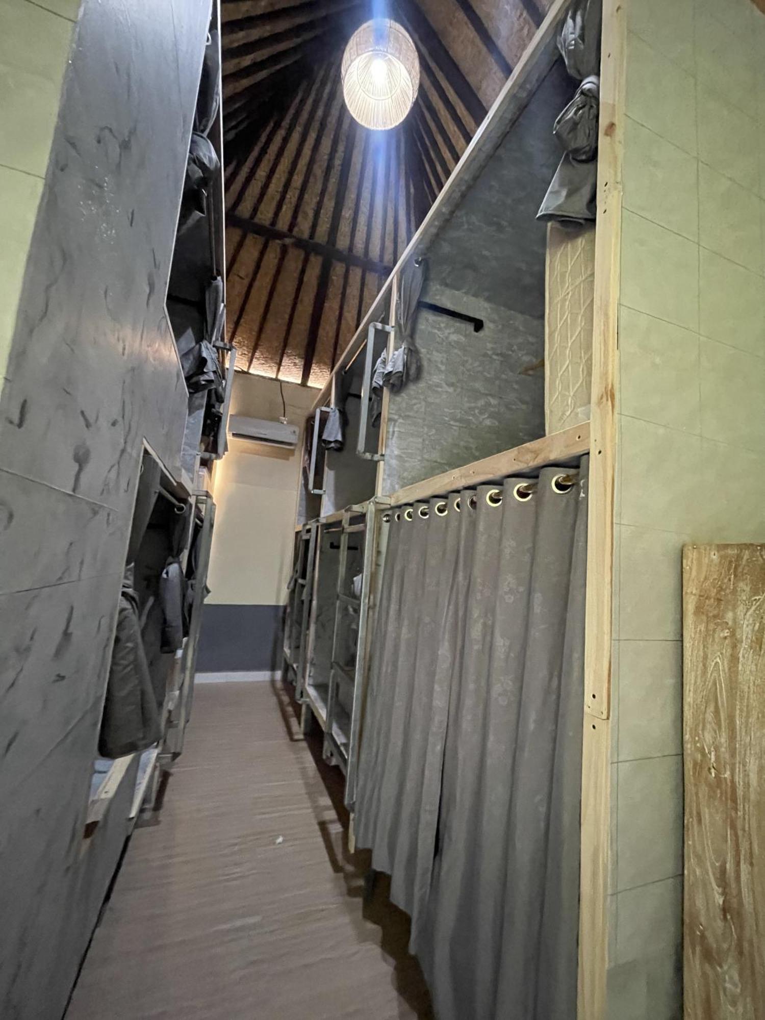 Pedidi Penida Hostel Batununggul Dış mekan fotoğraf