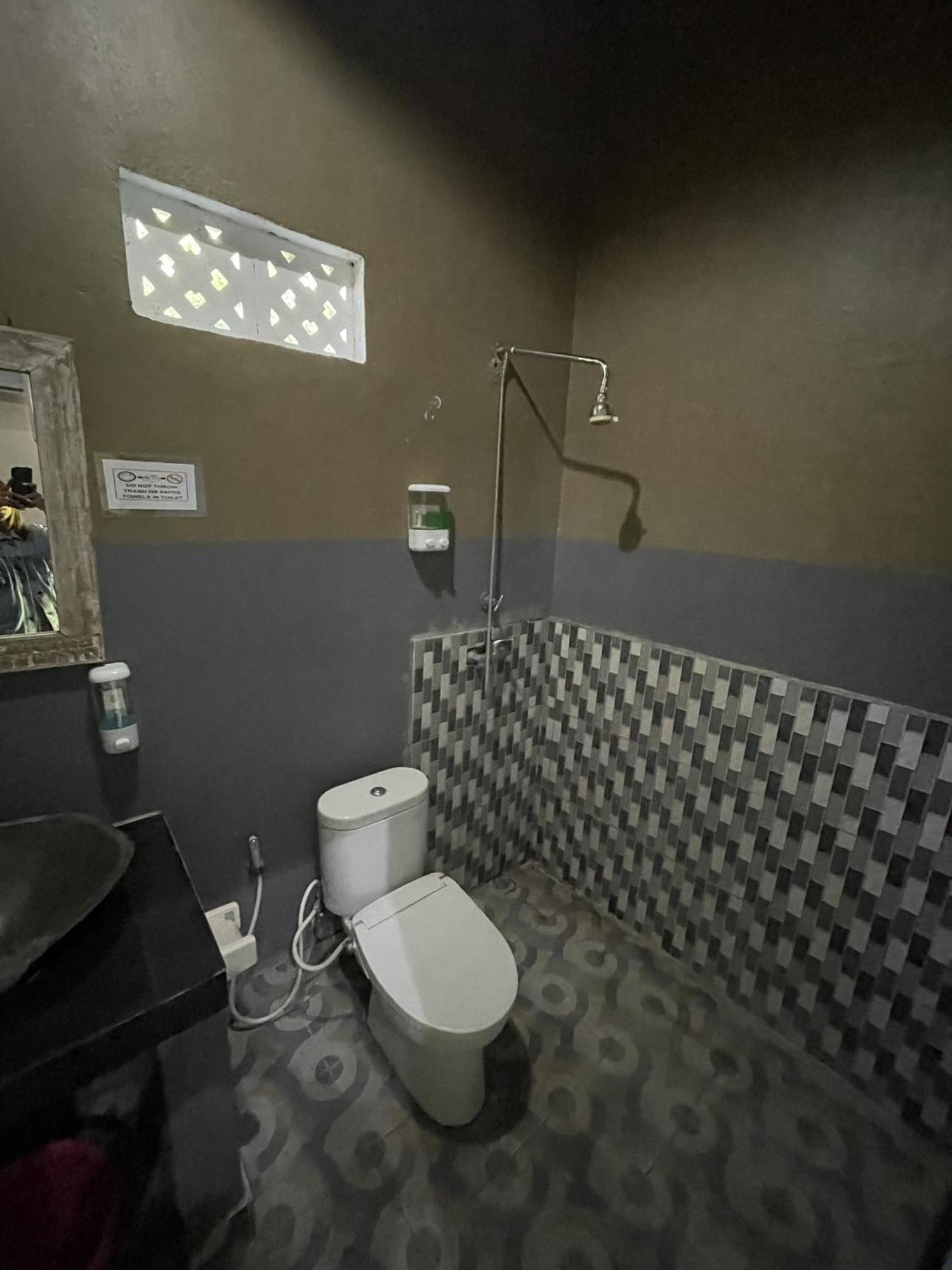 Pedidi Penida Hostel Batununggul Dış mekan fotoğraf